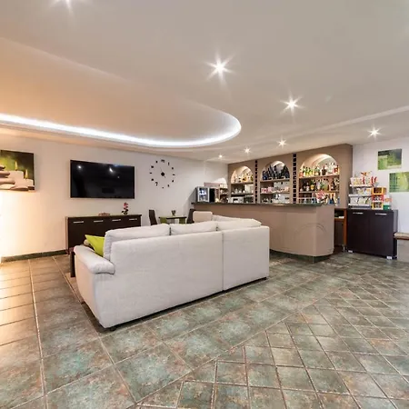 Otel Cesirja Casavatore