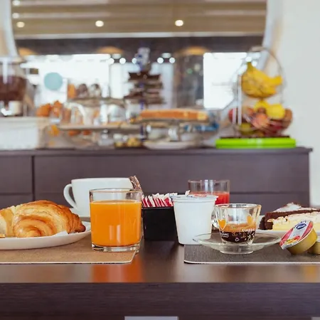 Cesirja Otel 3*