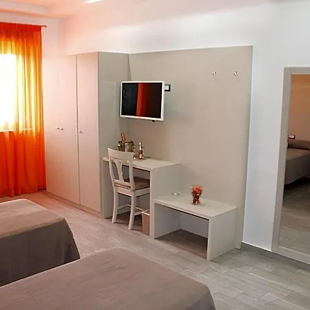 Cesirja Hotel 3*