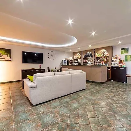 Cesirja Hotel